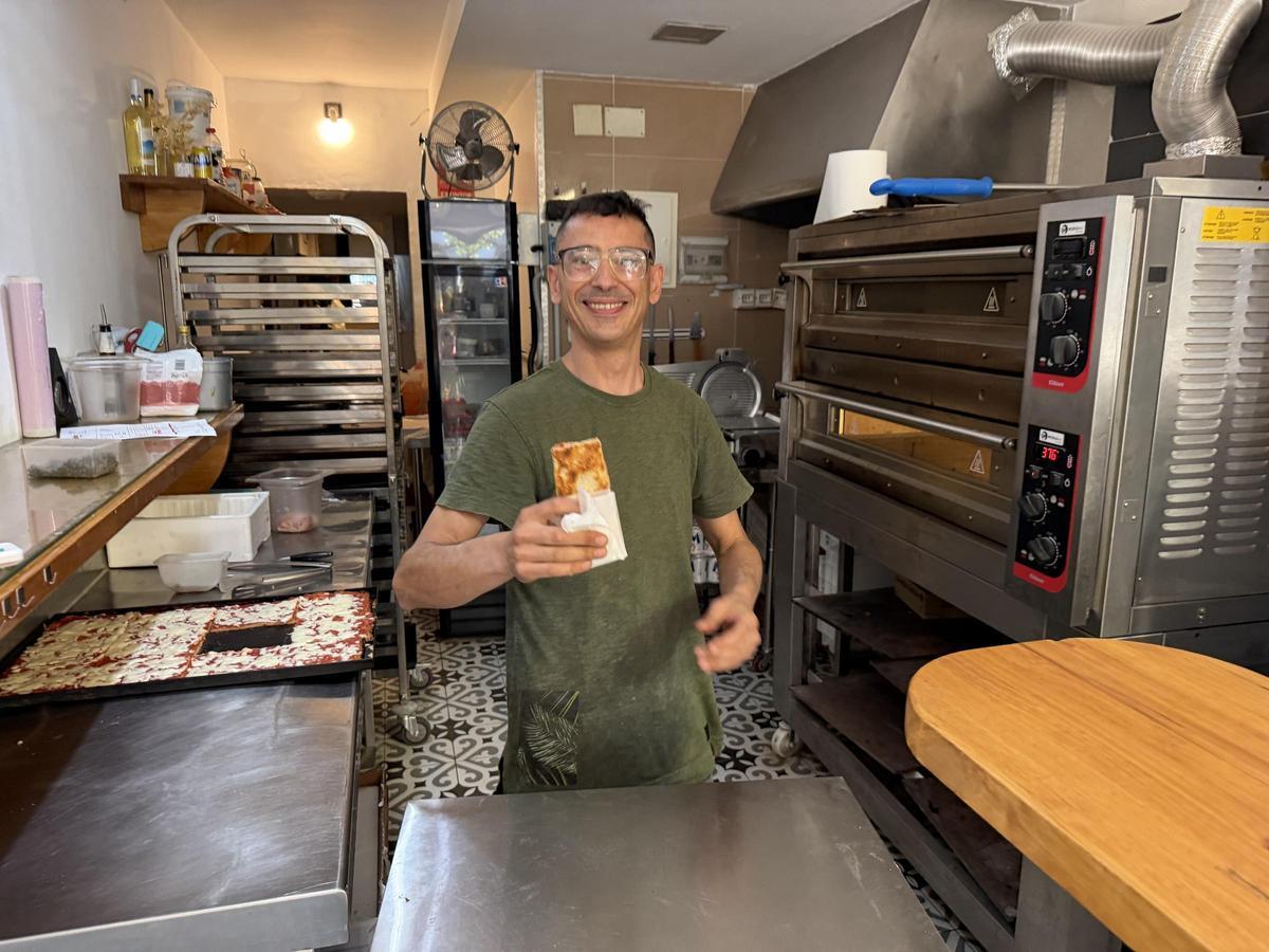 Ettore Pina en El Chiringuito de la Pizzeta de Sants