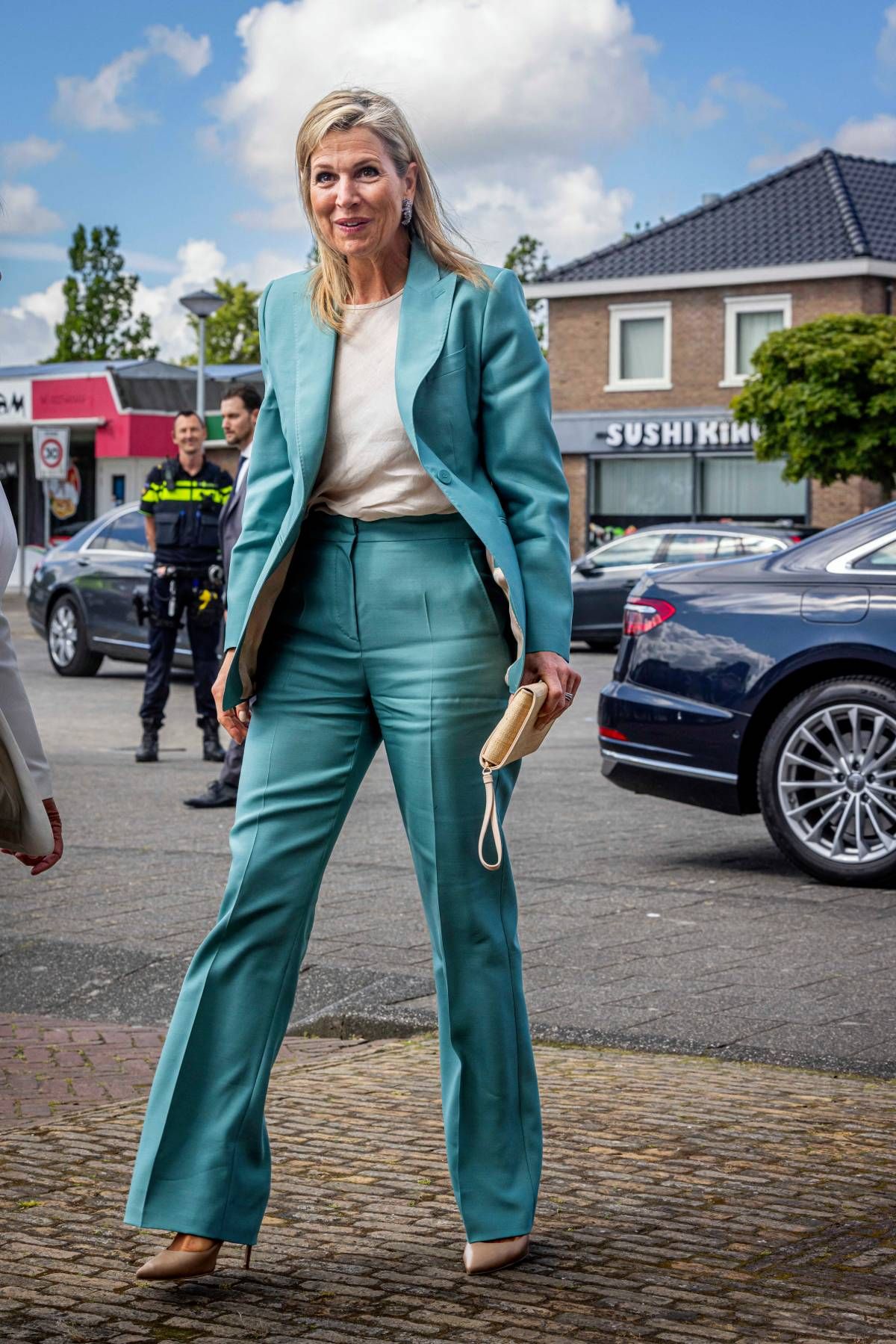 El traje dos piezas azul de Máxima de Holanda que podría llevar la reina Letizia