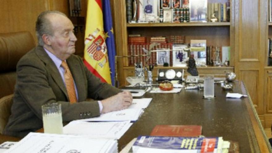 El Rey Juan Carlos traslada su despacho al Palacio Real