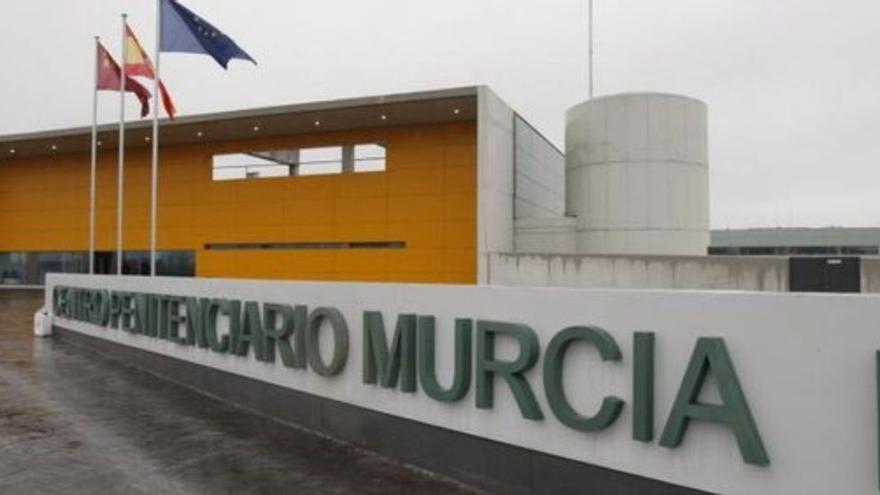 Una funcionaria de prisiones sufre una brutal agresión por parte de una reclusa en una cárcel de Murcia