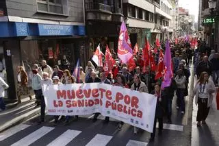 La movilización por la sanidad pública en Gijón, en imágenes