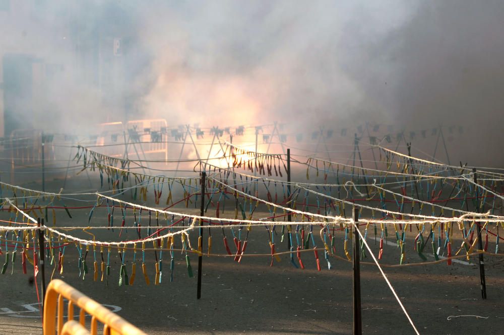 Mini-mascletà conmemorativa de la declaración de las Fallas como Patrimonio de la Humanidad