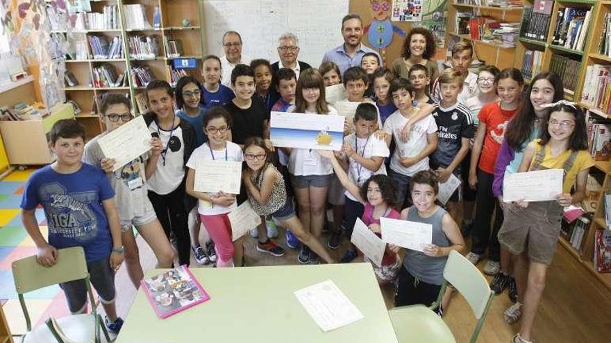 Alumnos del colegio Laredo de Chapela del pasado curso. // R. Grobas