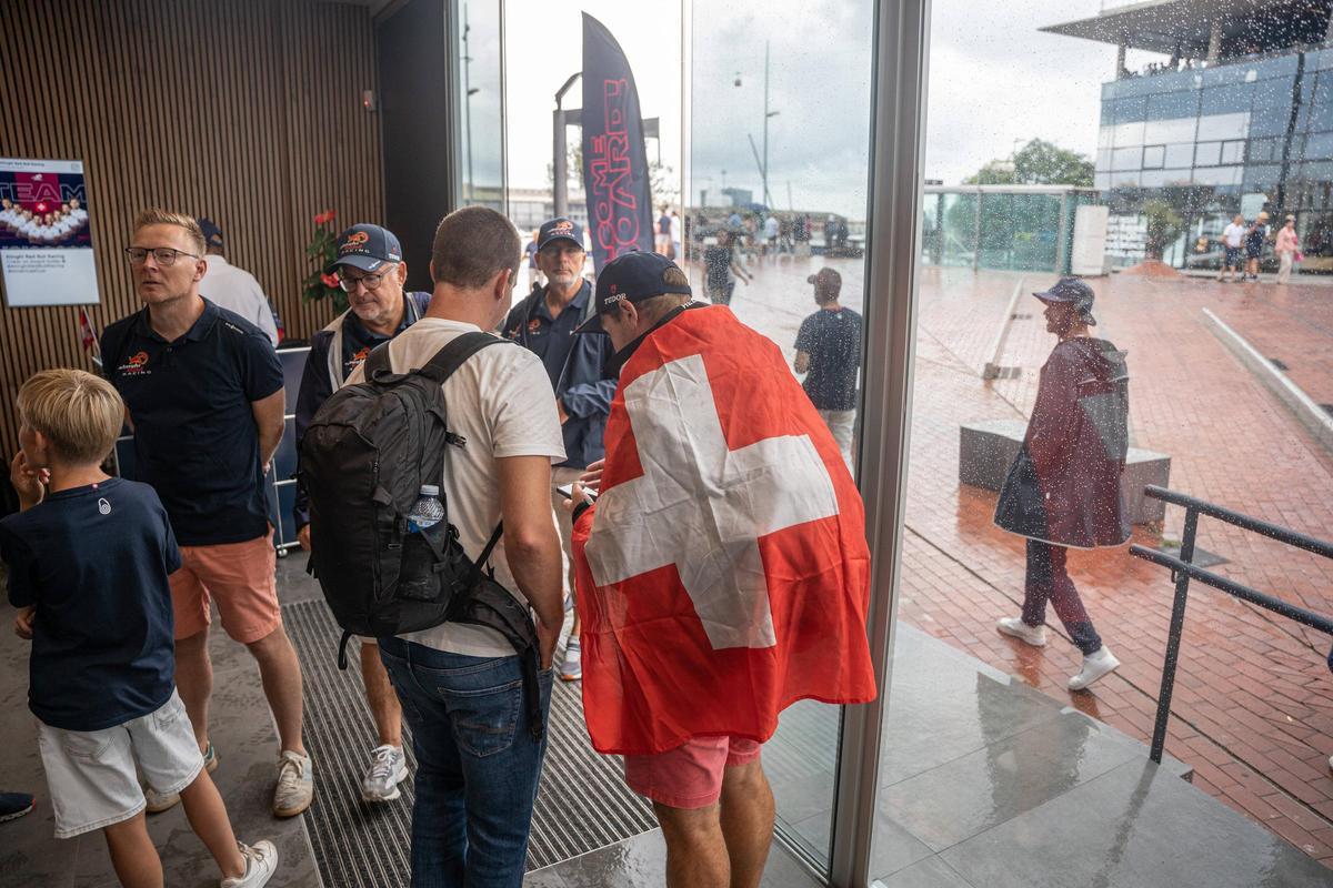 Dock out del Alenghi Red Bull en la Copa América animados por sus fans