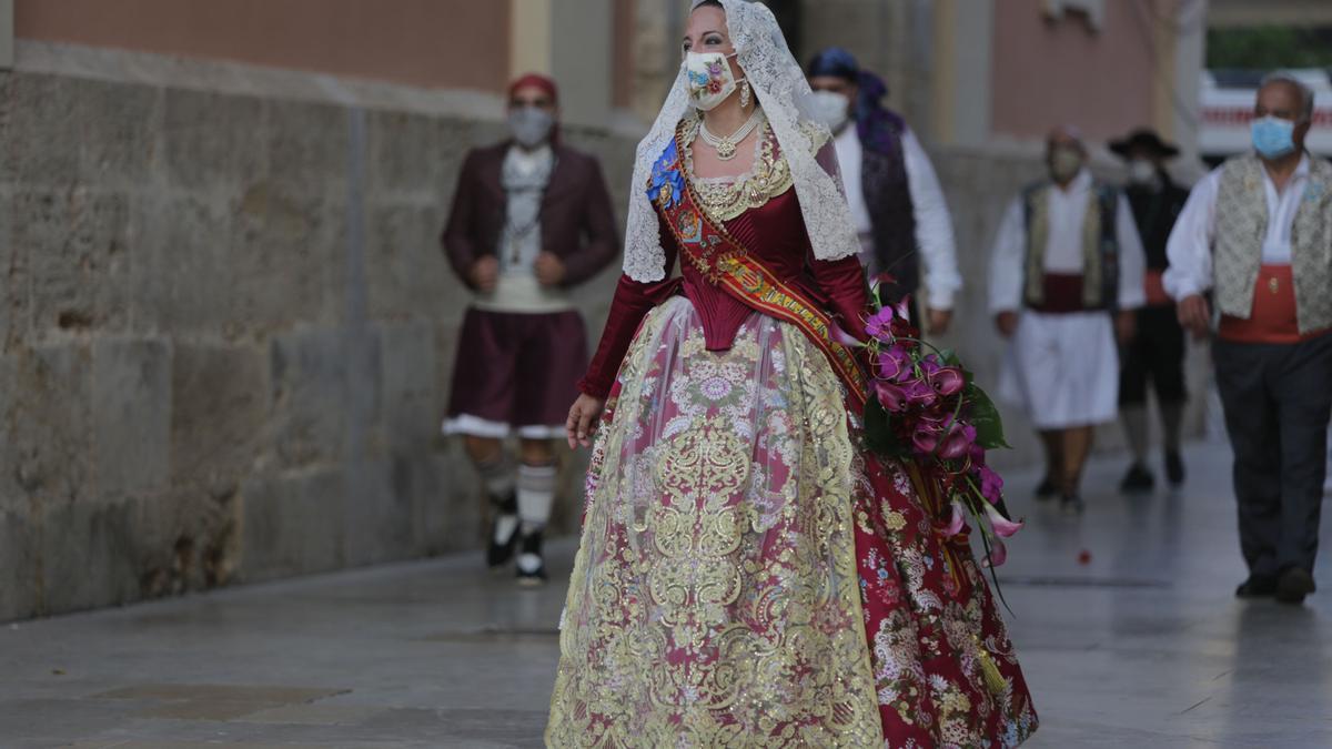 Búscate en el segundo día de Ofrenda por la calle de la Mar (entre las 19.00 y las 20.00 horas)