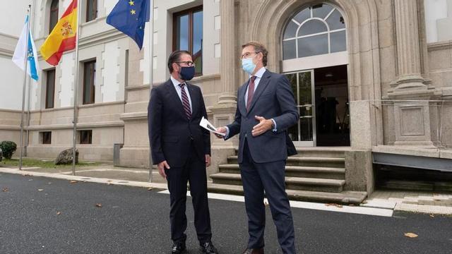 Feijóo, tras reunirse con el alcalde de Ferrol esta mañana // FdV