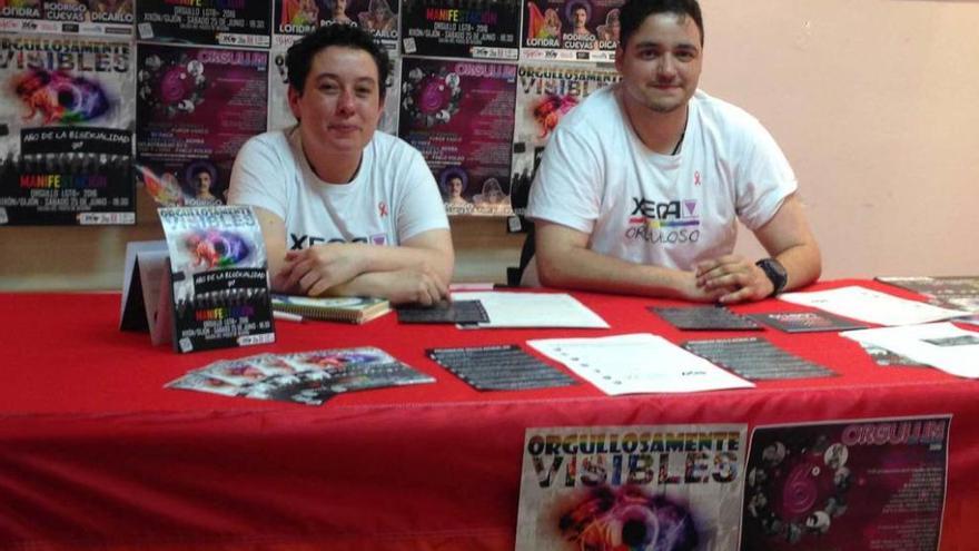 Yosune Álvarez, coordinadora de Xega, y Christian García, coordinador de Xega Xoven, ayer en Oviedo.