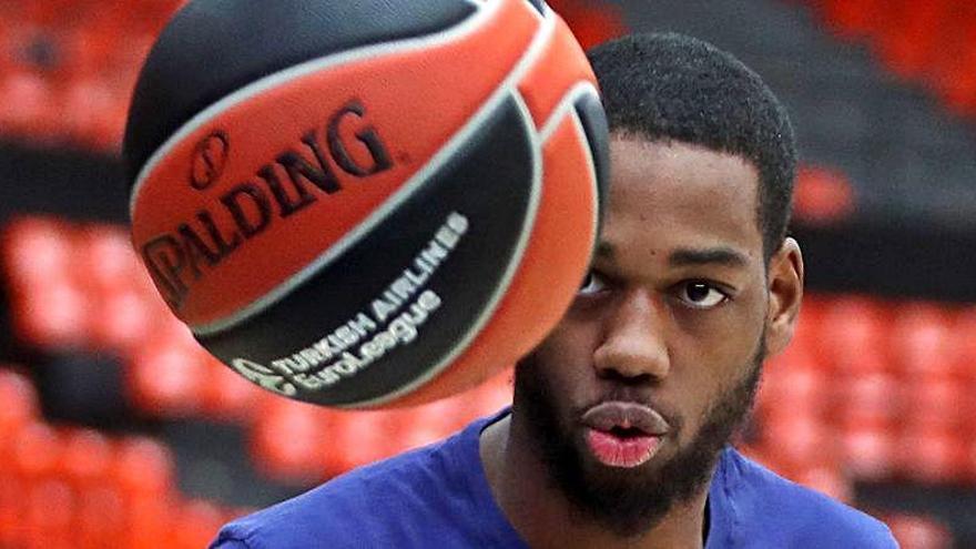 Jordan Loyd, en uno de sus últimos entrenamientos en La Fonteta