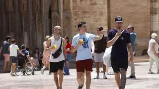 Valencia supera los 36 grados y hay alerta amarilla por tormenta en el interior
