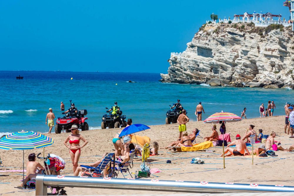 Quejas de usuarios en la apertura de las playas parceladas en Benidorm