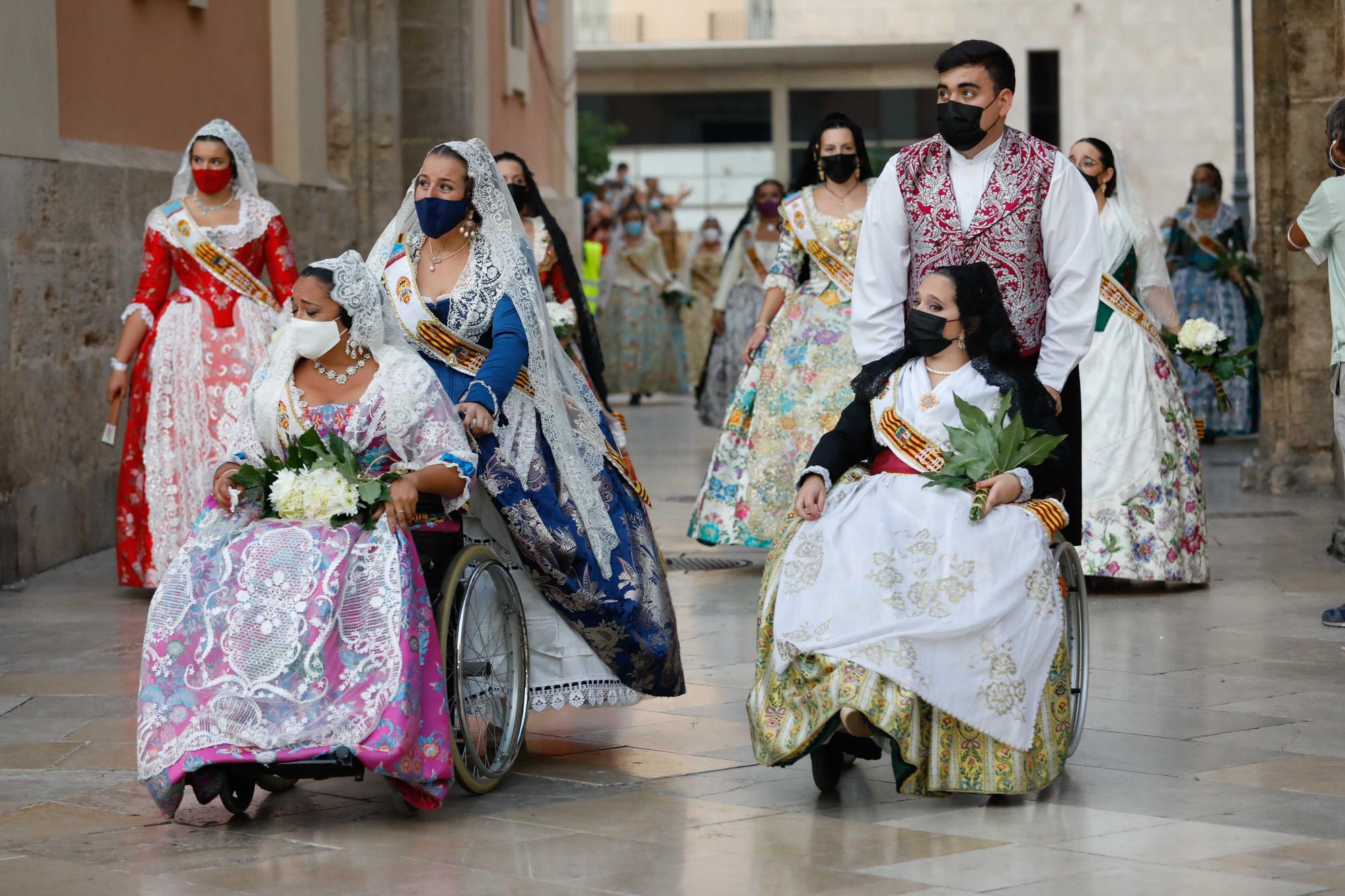 Búscate en el primer día de Ofrenda por las calles del Mar y Avellanas entre las 20:00 y 21:00 horas