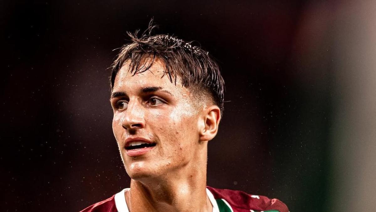 Facundo Bernal en un partido con el Fluminense