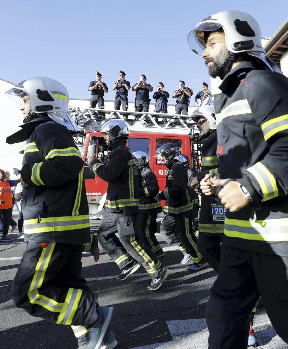 Imágenes de la VII Carrera Popular 10K Bomberos Zaragoza.