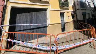 Los dueños de la casa derrumbada en Xàtiva duermen en un hotel a la espera de los informes técnicos