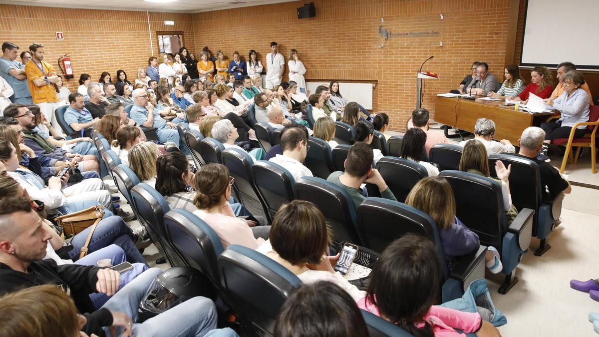 Asamblea de trabajadores del Hospital de Jove.