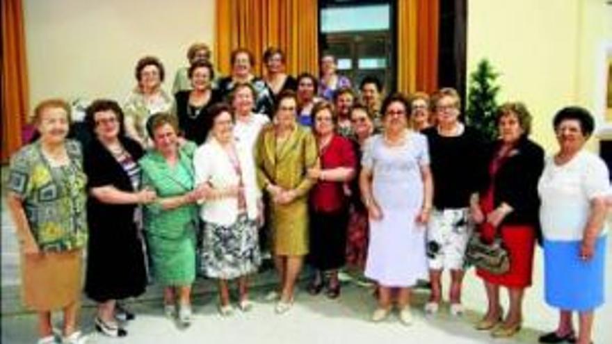 La asociación de viudas rinde homenaje a Fernanda Román