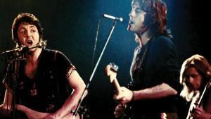 Denny Laine, guitarrista de Wings con Paul McCartney.