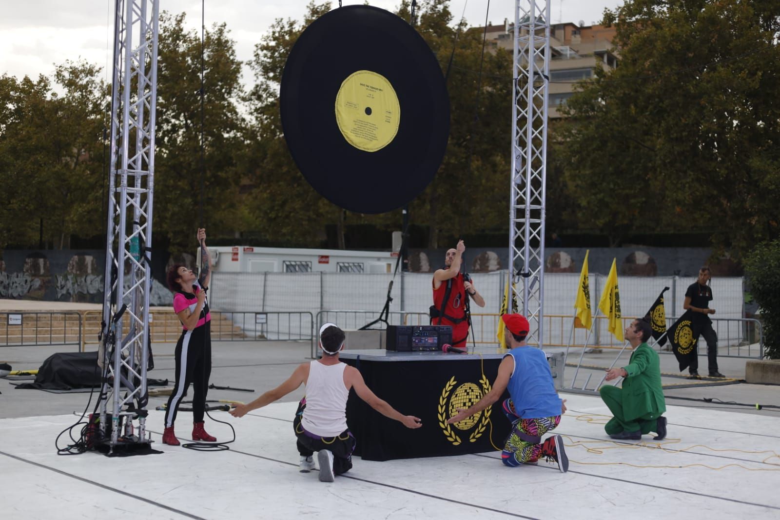 Col.lectiu Frenetic llevan el circo al parque Delicias