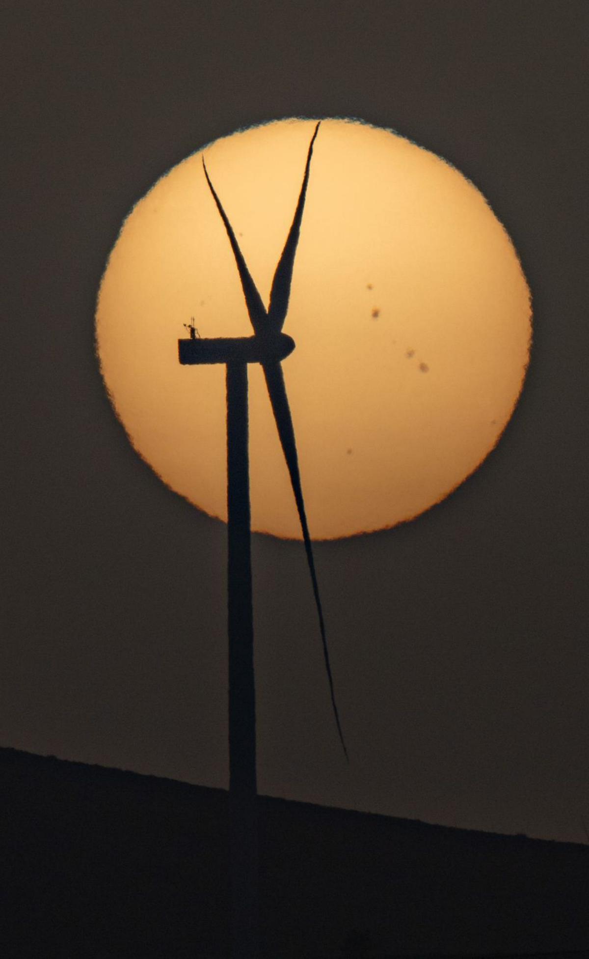 Corbera acollirà les proves del primer aerogenerador metropolità