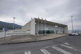Interior acerca al País Vasco a 11 presos de ETA, entre ellos un condenado por matar a una niña en Santa Pola