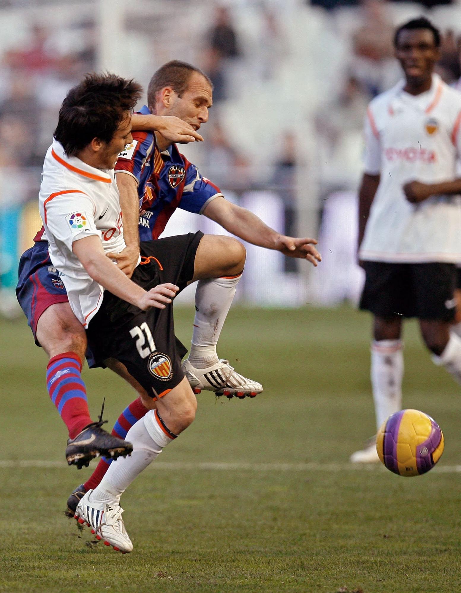 Album histórico del derbi entre el Valencia y el Levante