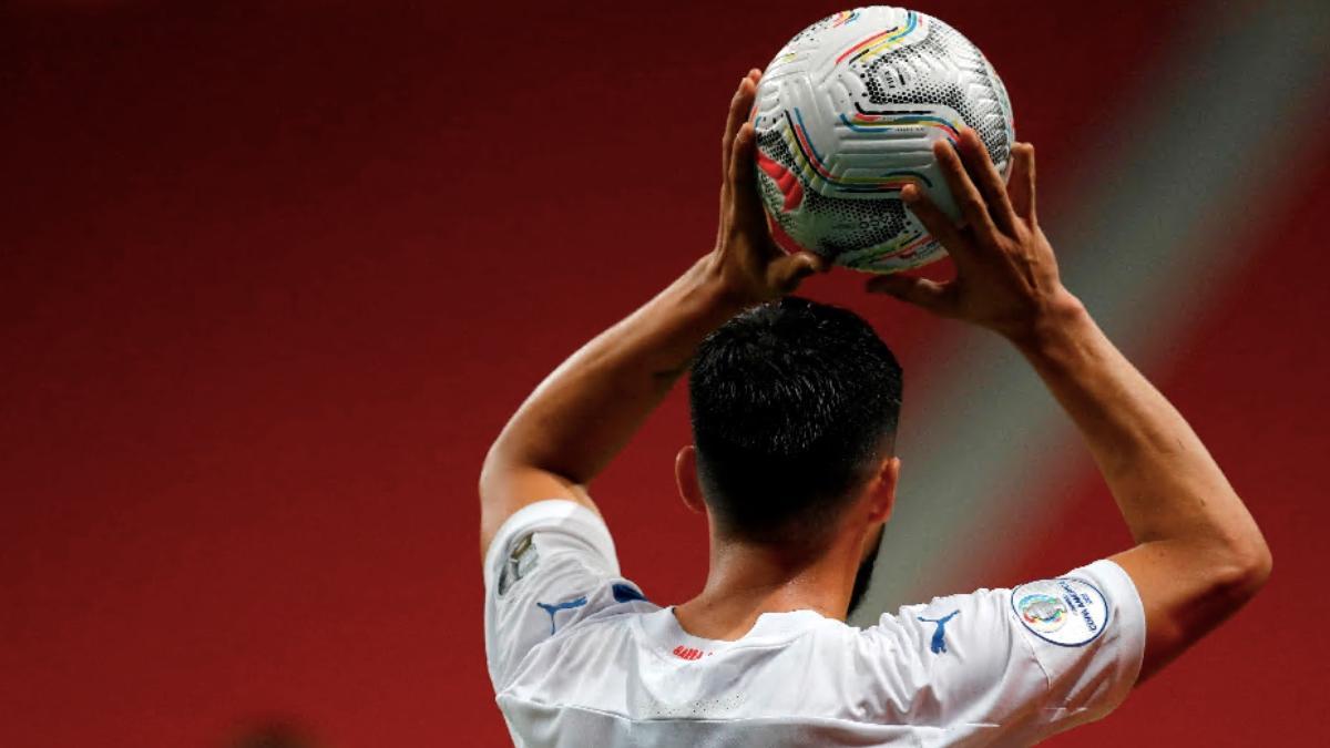 Saque de banda durante la Copa América