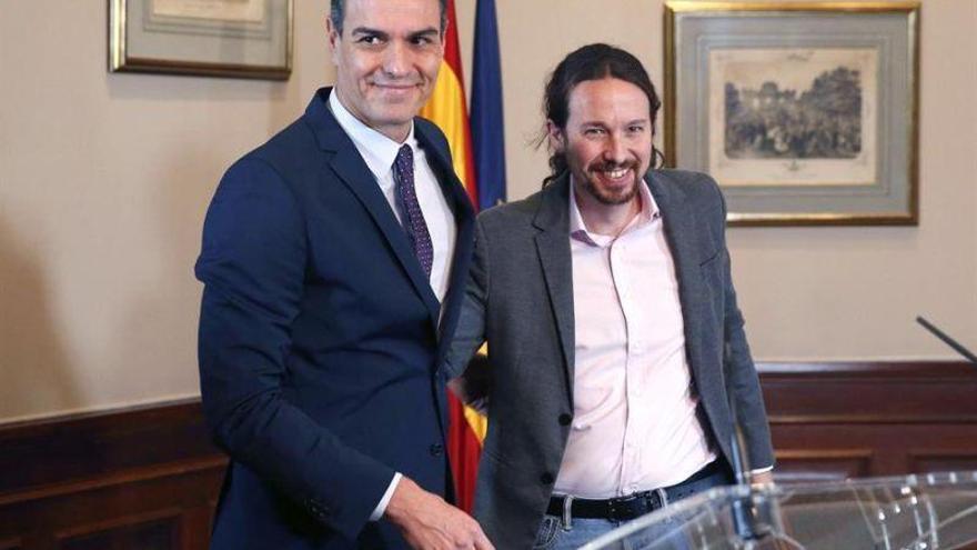 Iglesias reconoce a su militancia que habrá &quot;límites y contradicciones&quot; en un Gobierno con el PSOE