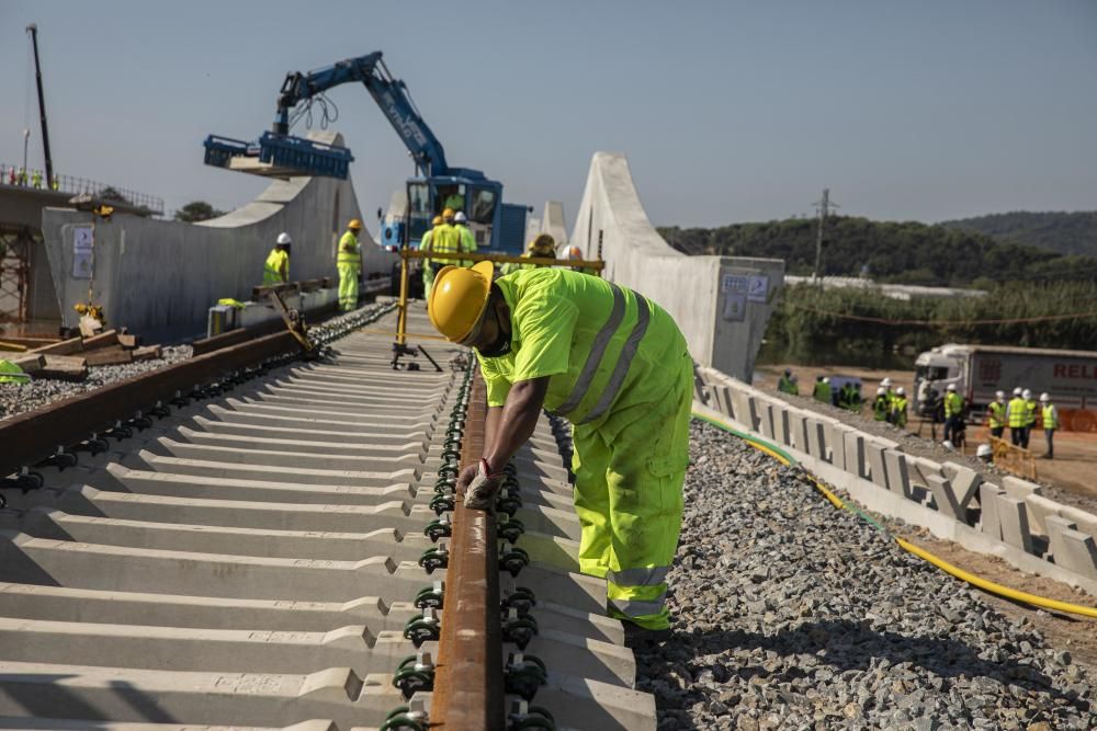 Reconstrucció del pont sobre el riu Tordera destruït pel Gloria