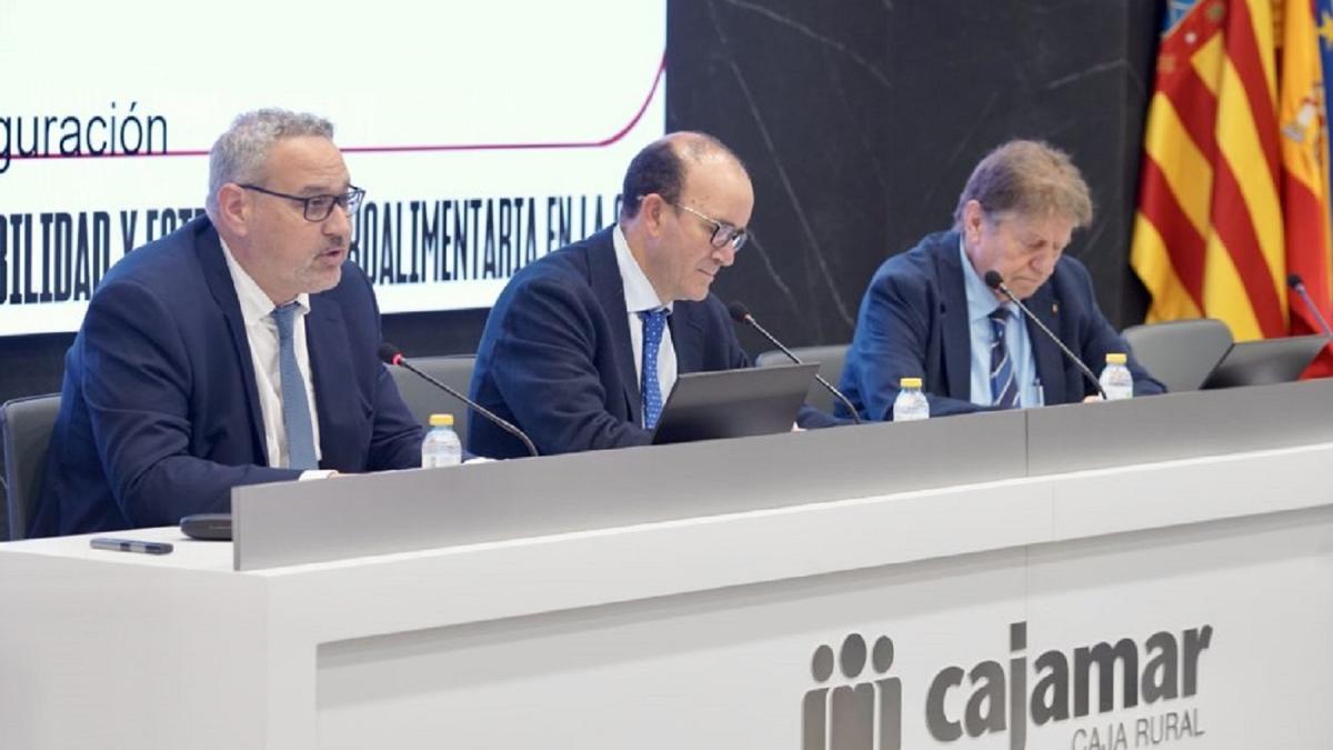 Jesús García, Ángel Marhuenda y Javier Quesada.