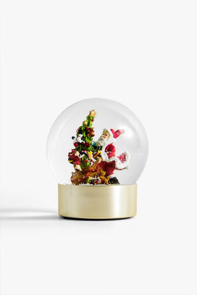 Bola decorativa con nieve