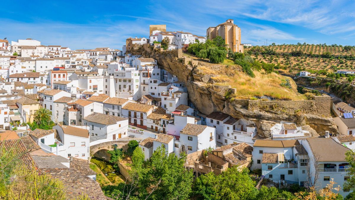 El pueblo escondido de Granada repleto de zonas naturales increibles
