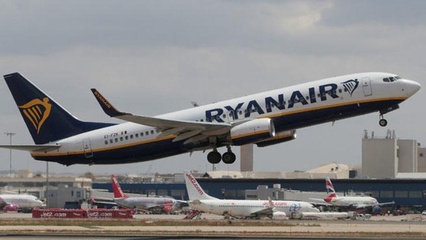 Ryanair cancelará mañana uno de cada cuatro vuelos en España por la huelga de tripulantes