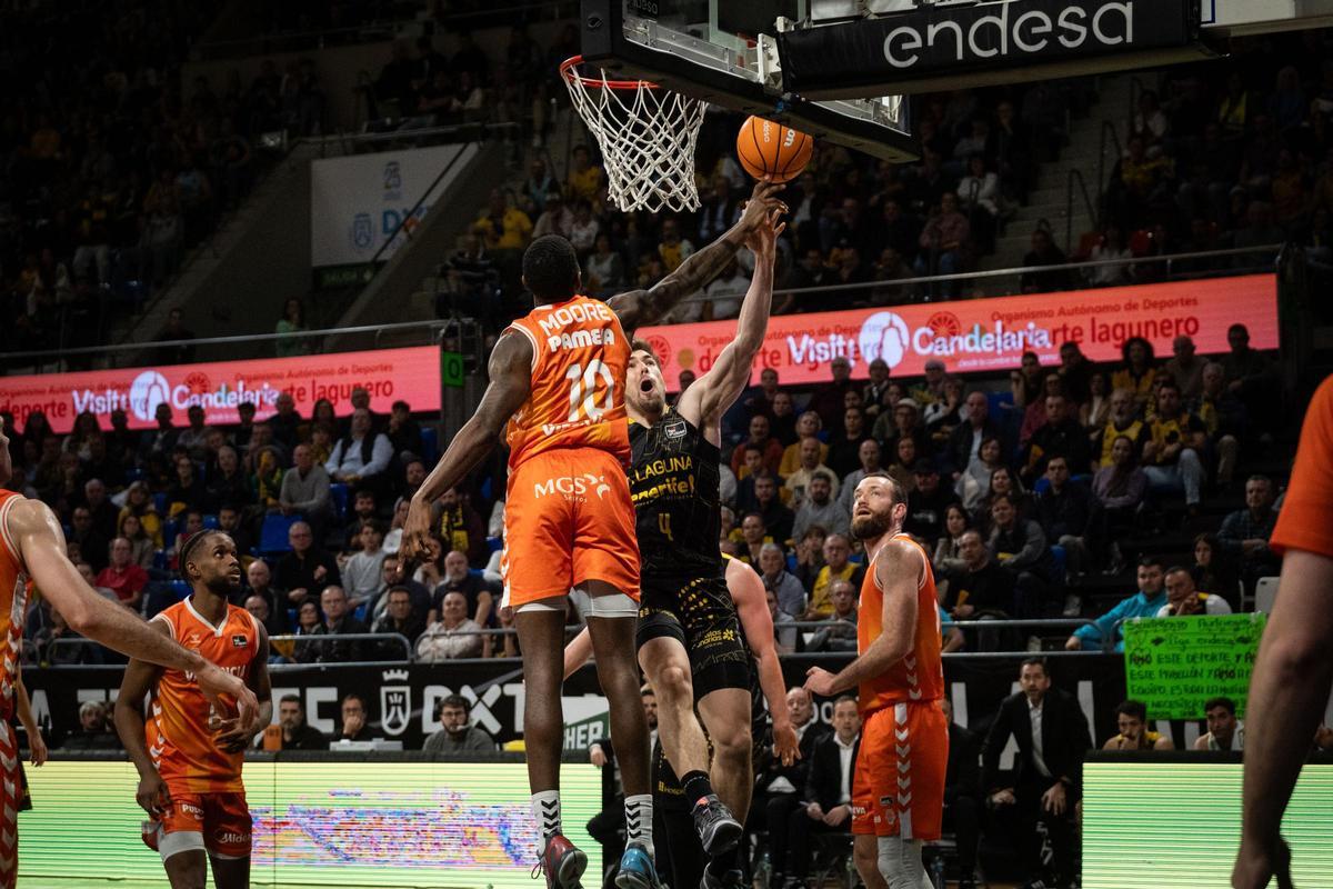 Van Beck, durante el partido frente al Valencia Basket de mediados de marzo.