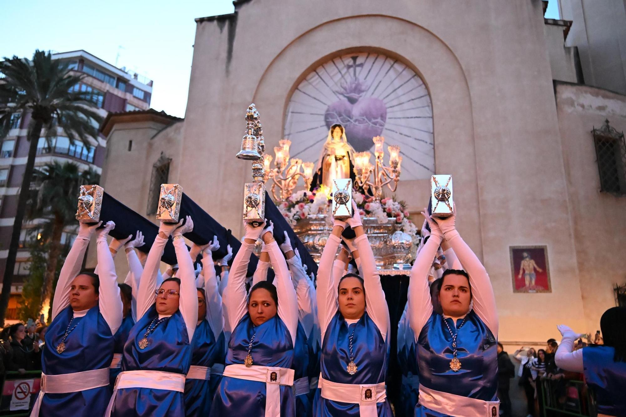 Las mejores imágenes del Martes Santo en Elche