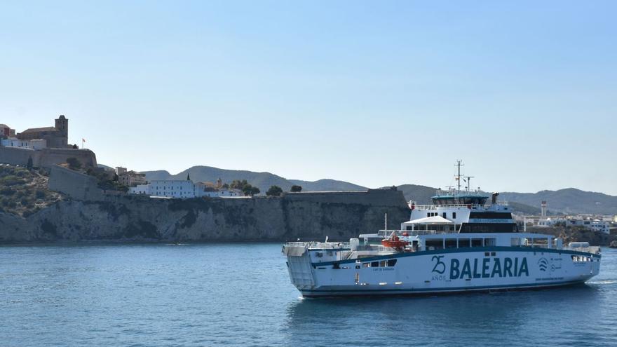 Baleària cierra un acuerdo para adquirir Armas Trasmediterránea
