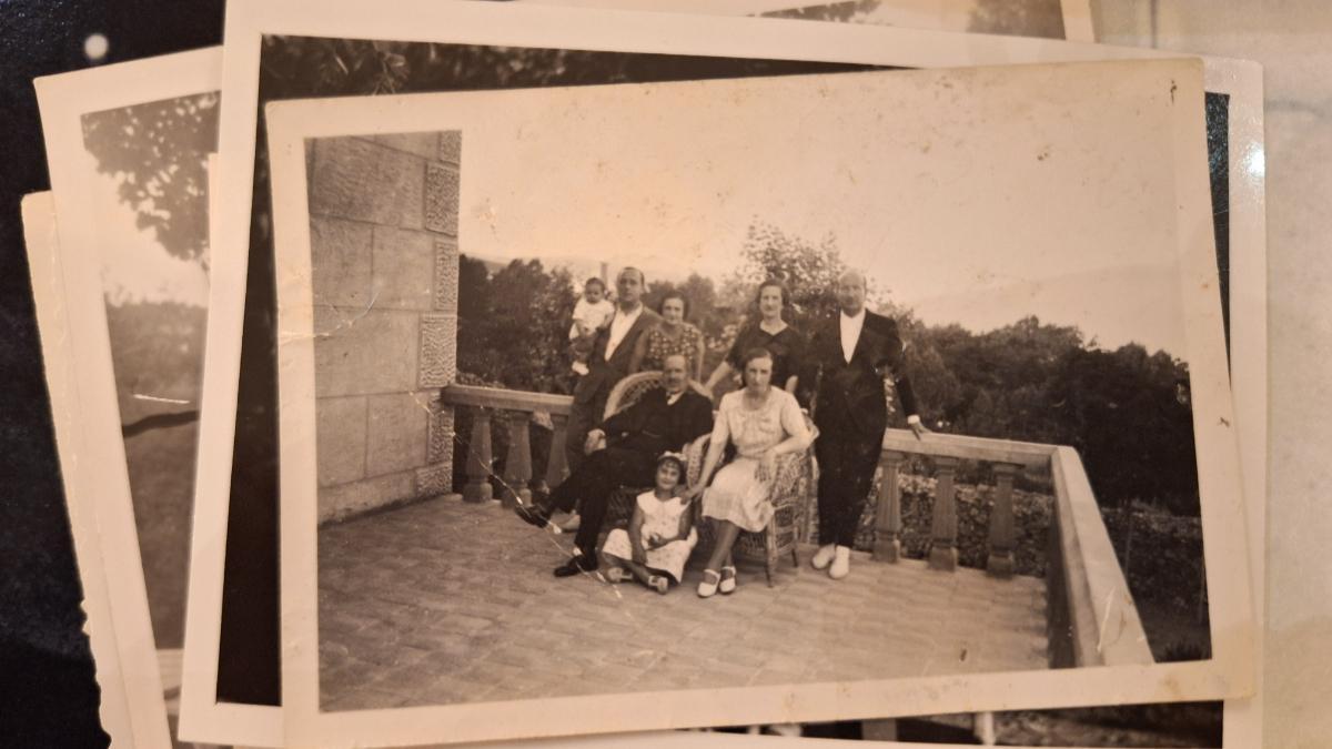 El archivo fotográfico reúne escenas familiares y retratos íntimos de Vicente Aleixandre, muchos de ellos inéditos hasta ahora.