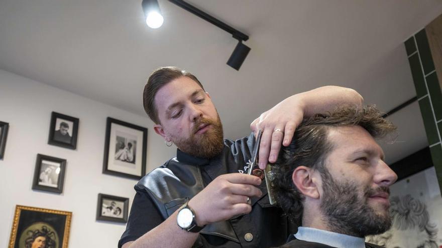 Una barbería de Santa Catalina, entre las diez mejores de España