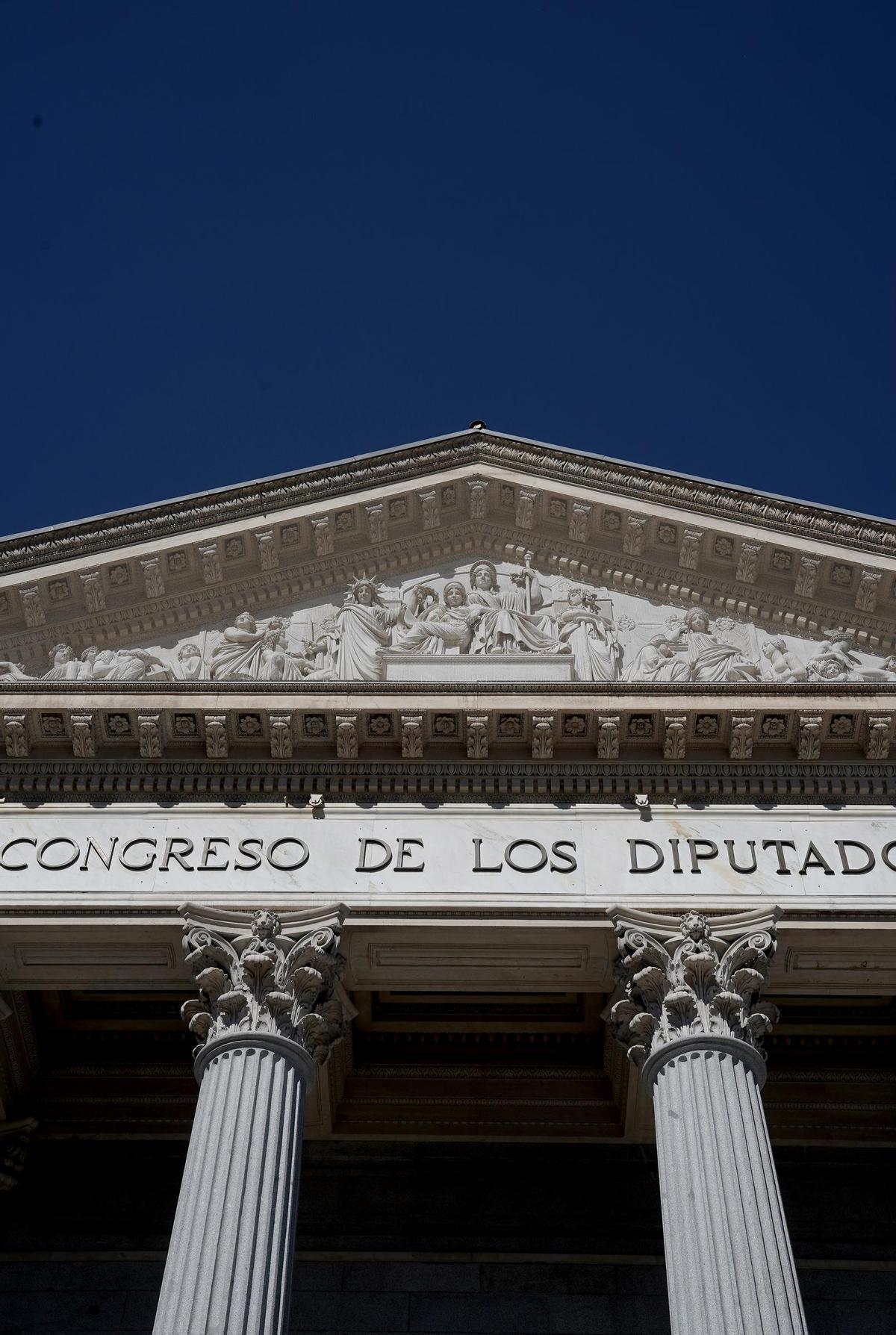 El fronton del Congreso de los Diputados.