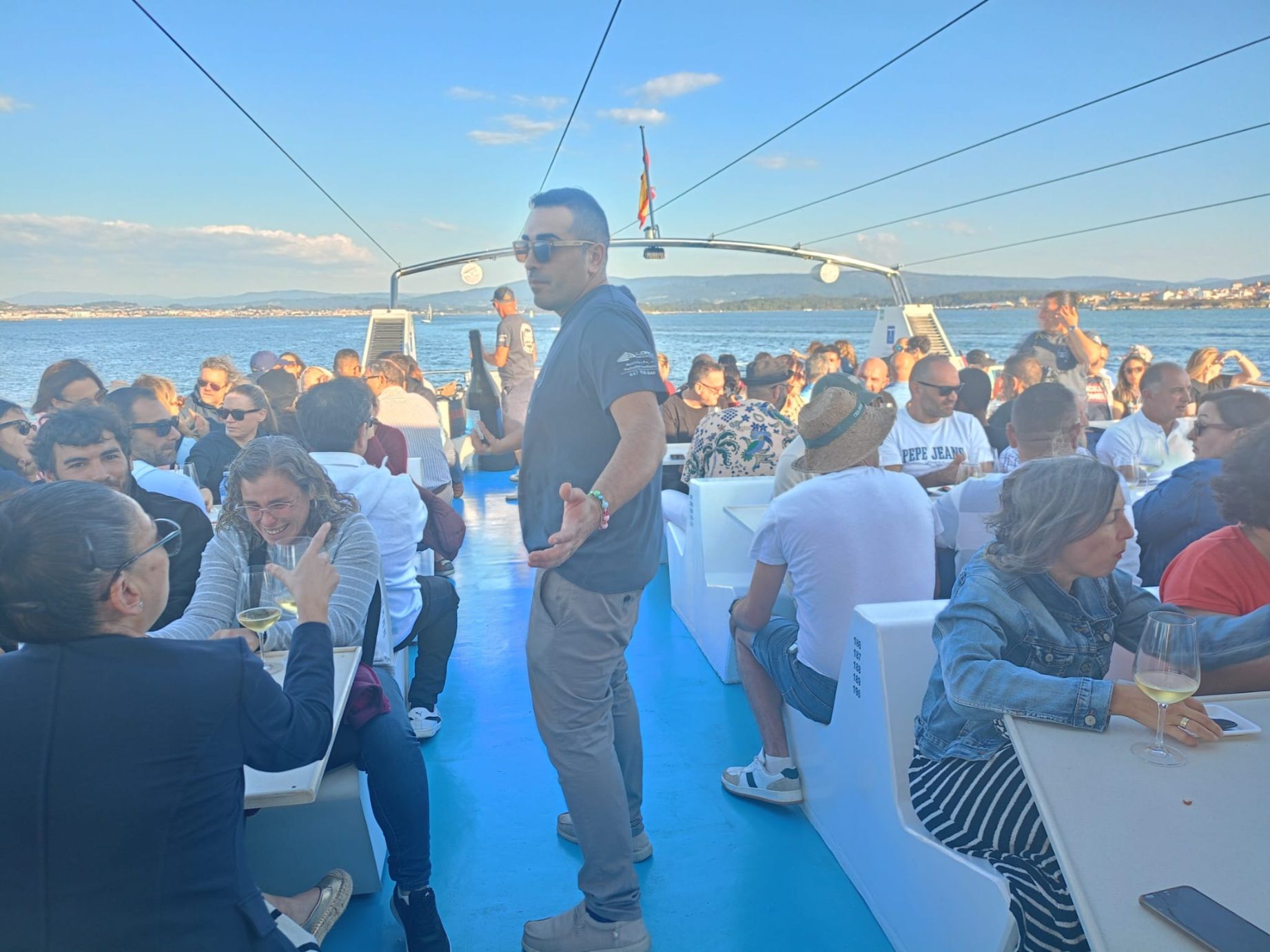 La ruta de «Viños singulares polo mar» a bordo del catamarán «Gran Cormorán Jet», esta tarde-noche.