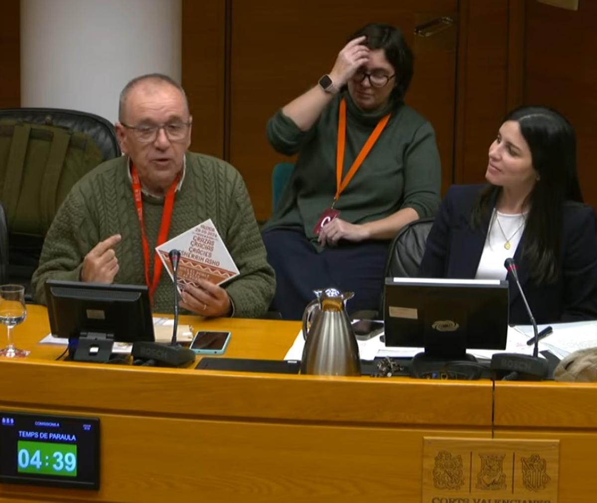 Regalo con reto de la asociación de Benetússer en las Corts