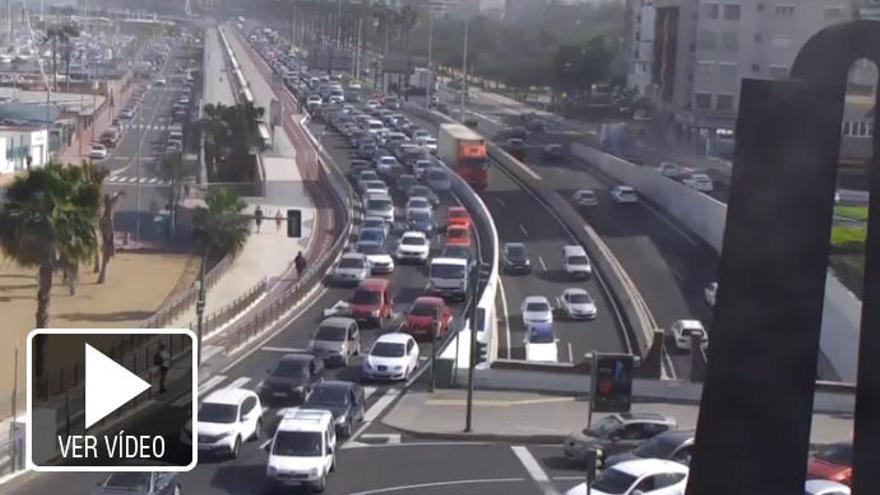 Viernes de retenciones en el túnel de Julio Luengo