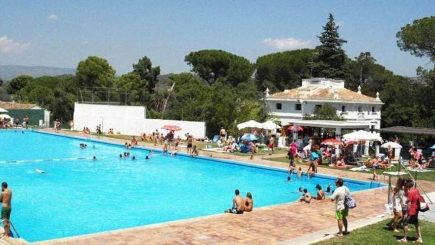 La piscina municipal de Navajas será objeto de una importante reforma.