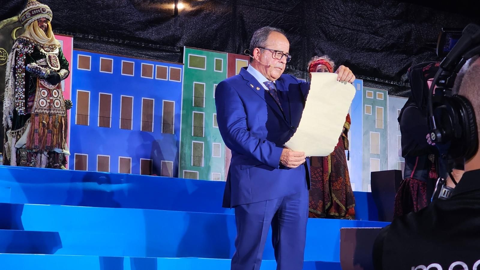 La Vila presenta a sus cargos paera los Moros y Cristianos 2025