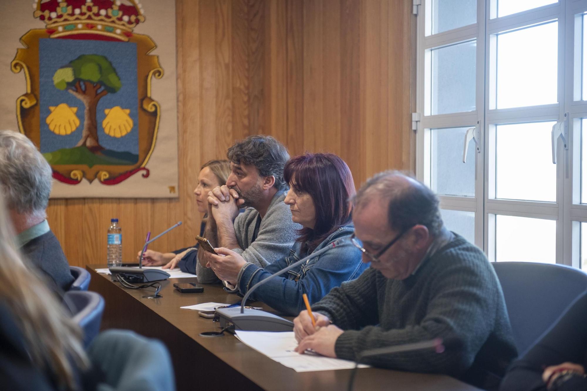 Último pleno de María Pan como alcaldesa de Cambre