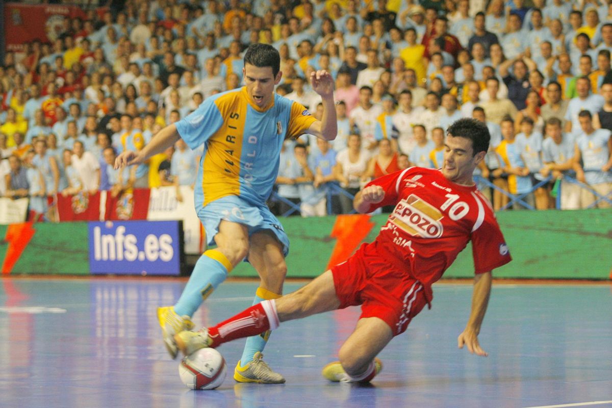 Jordi Sánchez, del Polaris World, junto a Cobeta en las finales de 2006.