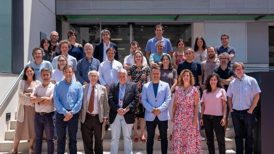 El Nobel que cambió la biología celular analiza los retos con el alzhéimer en el Instituto de Neurociencias de la UMH de Elche y CSIC