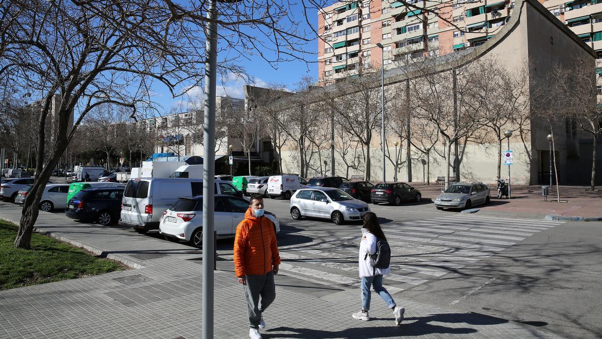 Aspecto actual del lugar de Bellvitge en que se rodó la escena del atropello de 'Perros callejeros'.