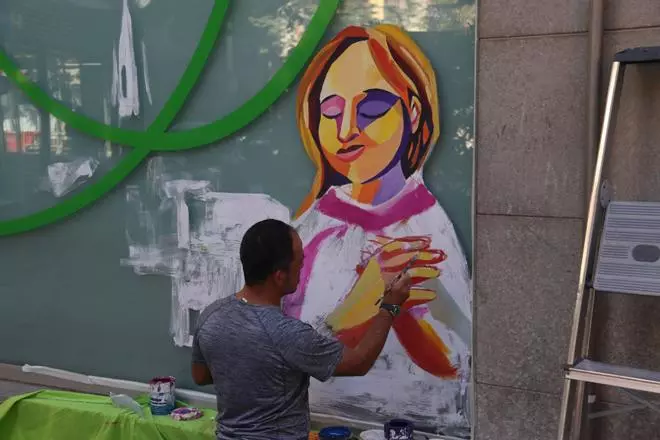 Les imatges de la campanya del Càncer de Mama a Girona