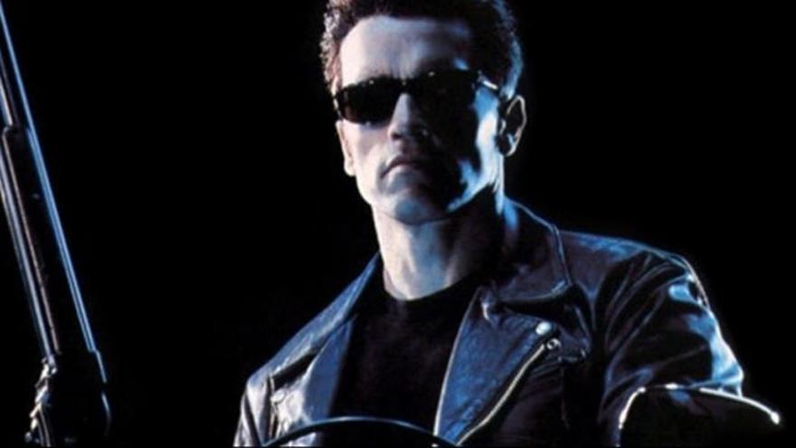 Arnold Schwarzenegger como Terminator.