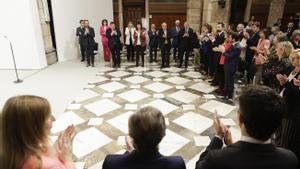 El presidente catalán, Pere Aragonès, junto a los miembros de su gobierno, durante el acto de toma de posesión de los nuevos consellers.